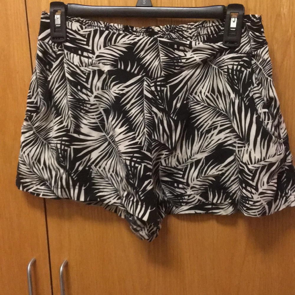 Palm print shorts